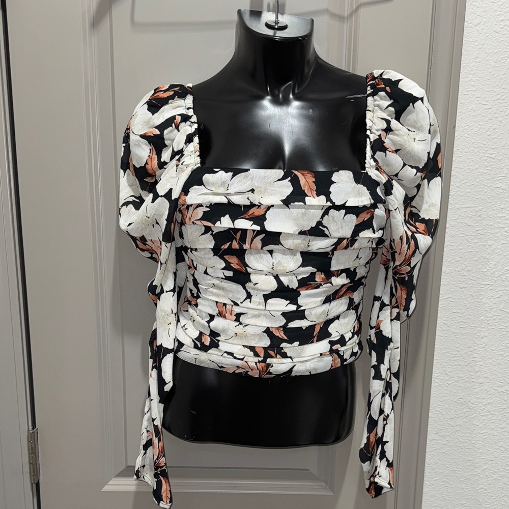 Abercrombie & fitch black white floral pleated smocked square neck long top XS S